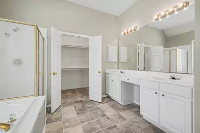 3604 Magnolia Circle, The Colony, TX 75056 - Photo 11