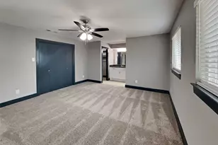 822 Cambridge Pl, Grand Prairie, TX 75051 - Photo 7
