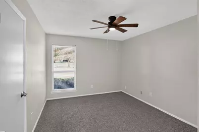 5518 Sarasota Drive, Arlington, TX 76017 - Photo 11