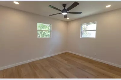 1121 Victoria Street, Bellmead, TX 76705 - Photo 31