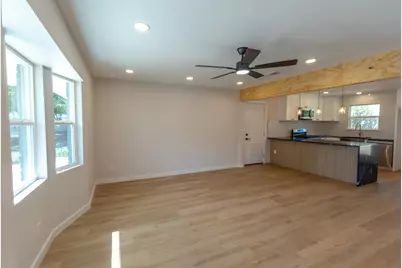 1121 Victoria Street, Bellmead, TX 76705 - Photo 9