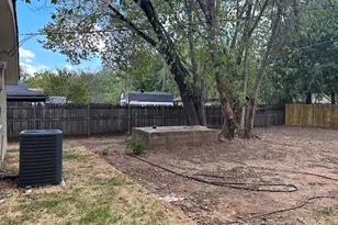 108 Jenny Kay Ln, Irving, TX 75060 - Photo 35