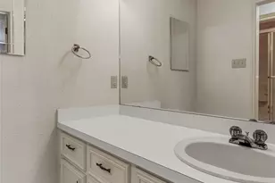 2802 Shady Grove Dr, Bedford, TX 76021 - Photo 5