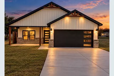 5431 Arrowhead Drive, Granbury, TX 76048 - Photo 1