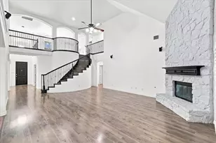 809 Meadowside Ct, Garland, TX 75043 - Photo 9