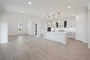 400 Buffalo Grass Dr, Euless, TX 76039 - Photo 5