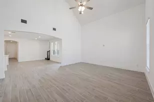 400 Buffalo Grass Dr, Euless, TX 76039 - Photo 17