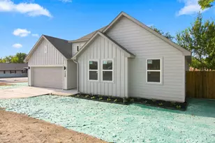 716 Dalton St, Weatherford, TX 76086 - Photo 3