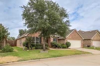 2815 Fox Creek Trail, Arlington, TX 76017 - Photo 35