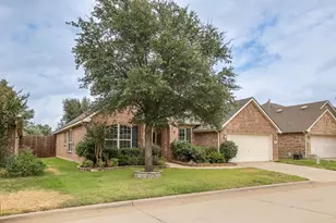 2815 Fox Creek Trail, Arlington, TX 76017 - Photo 35