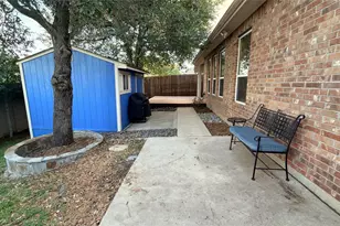 2815 Fox Creek Trail, Arlington, TX 76017 - Photo 33