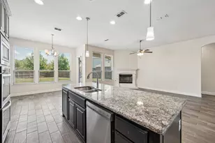 609 Morning Glory Ln, Mansfield, TX 76063 - Photo 9