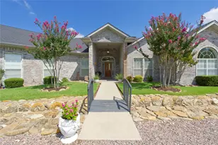 301 Hillside Dr, Muenster, TX 76252 - Photo 9