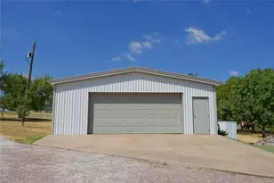 301 Hillside Dr, Muenster, TX 76252 - Photo 5