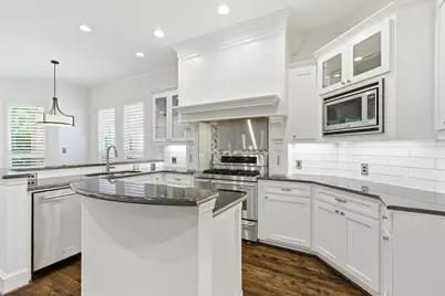 18323 Frankford Lakes Circle, Dallas, TX 75252 - Photo 11