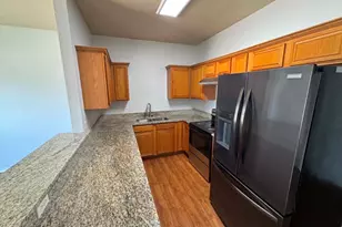 813 Betty Ct, Hurst, TX 76053 - Photo 5