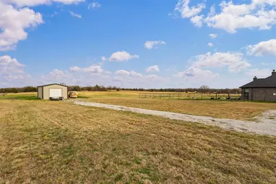 170 Rolling Hills Boulevard, Alvord, TX 76225 - Photo 5