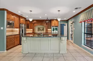3613 Ridglea Country Club Dr, Fort Worth, TX 76116 - Photo 11