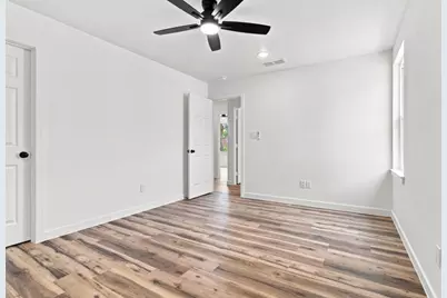 106 E Miller, Whitewright, TX 75491 - Photo 17