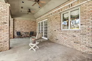 17 Stonecourt Cir, Dallas, TX 75225 - Photo 39