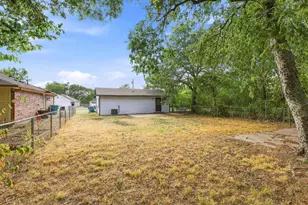 915 N Throckmorton St, Sherman, TX 75090 - Photo 31