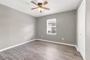 915 N Throckmorton St, Sherman, TX 75090 - Photo 17