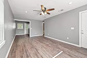 915 N Throckmorton St, Sherman, TX 75090 - Photo 7