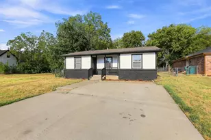 915 N Throckmorton St, Sherman, TX 75090 - Photo 3