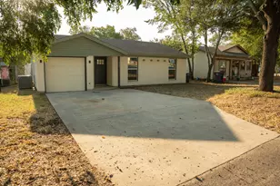 4741 McCart Ave, Fort Worth, TX 76115 - Photo 5