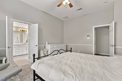 887 Woodrow Drive, Lewisville, TX 75067 - Photo 13