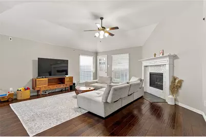 887 Woodrow Drive, Lewisville, TX 75067 - Photo 5