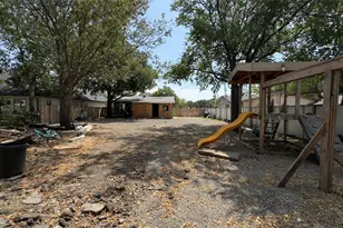 3229 Tom Ellen St, Fort Worth, TX 76111 - Photo 15