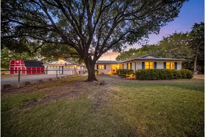 303 Pump House Road, Ennis, TX 75119 - Photo 1