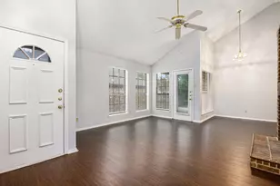 10627 Tall Oak Dr, Fort Worth, TX 76108 - Photo 3