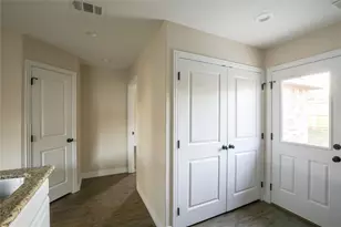 901 N Barrett Ave, Denison, TX 75020 - Photo 7
