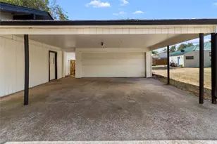 221 Laurel Ln, Fairfield, TX 75840 - Photo 31