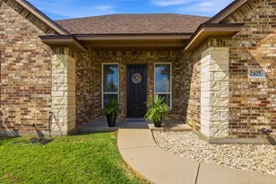 2425 Pecan Springs Rd, Cleburne, TX 76031 - Photo 9