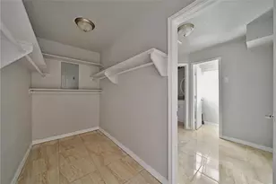 10071 Woodhollow Dr, Conroe, TX 77385 - Photo 17
