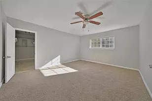 10071 Woodhollow Dr, Conroe, TX 77385 - Photo 9