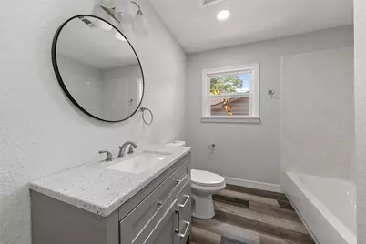 4529 Sanger Avenue, Waco, TX 76710 - Photo 13