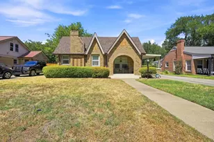 2215 Primrose Ave, Fort Worth, TX 76111 - Photo 1