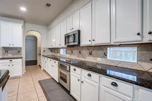13714 Fall Harvest Dr, Frisco, TX 75033 - Photo 9