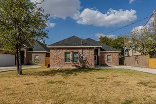 807 Dr Martin Luther King Jr Blvd, Waxahachie, TX 75165 - Photo 1