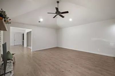 3111 Bonham Street, Greenville, TX 75402 - Photo 7