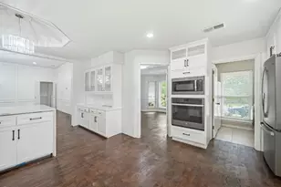 2705 Timberleaf Dr, Carrollton, TX 75006 - Photo 5