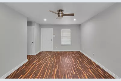 1362 S 12th Street #22, Waco, TX 76706 - Photo 7