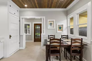 1011 Woodlawn Ave, Dallas, TX 75208 - Photo 13