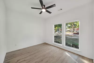 1100 E Collin Street, Corsicana, TX 75110 - Photo 17