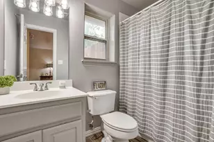 910 Royal Ct, Burleson, TX 76028 - Photo 29