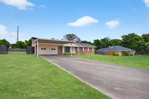 1010 Maple St, Farmersville, TX 75442 - Photo 5